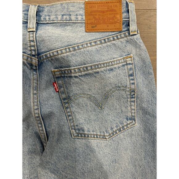 Levi's 501 $128 Side Studded Bling Light Wash Jeans Size 27 NWOT - Picture 6 of 6
